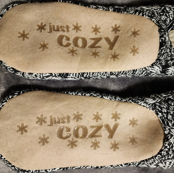 Black & White Just Cozy Slippers - Picture 2 of 2